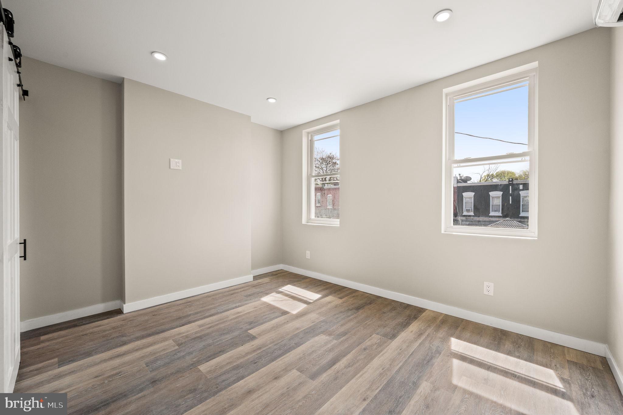 UNIVERSITY CITY - Residential