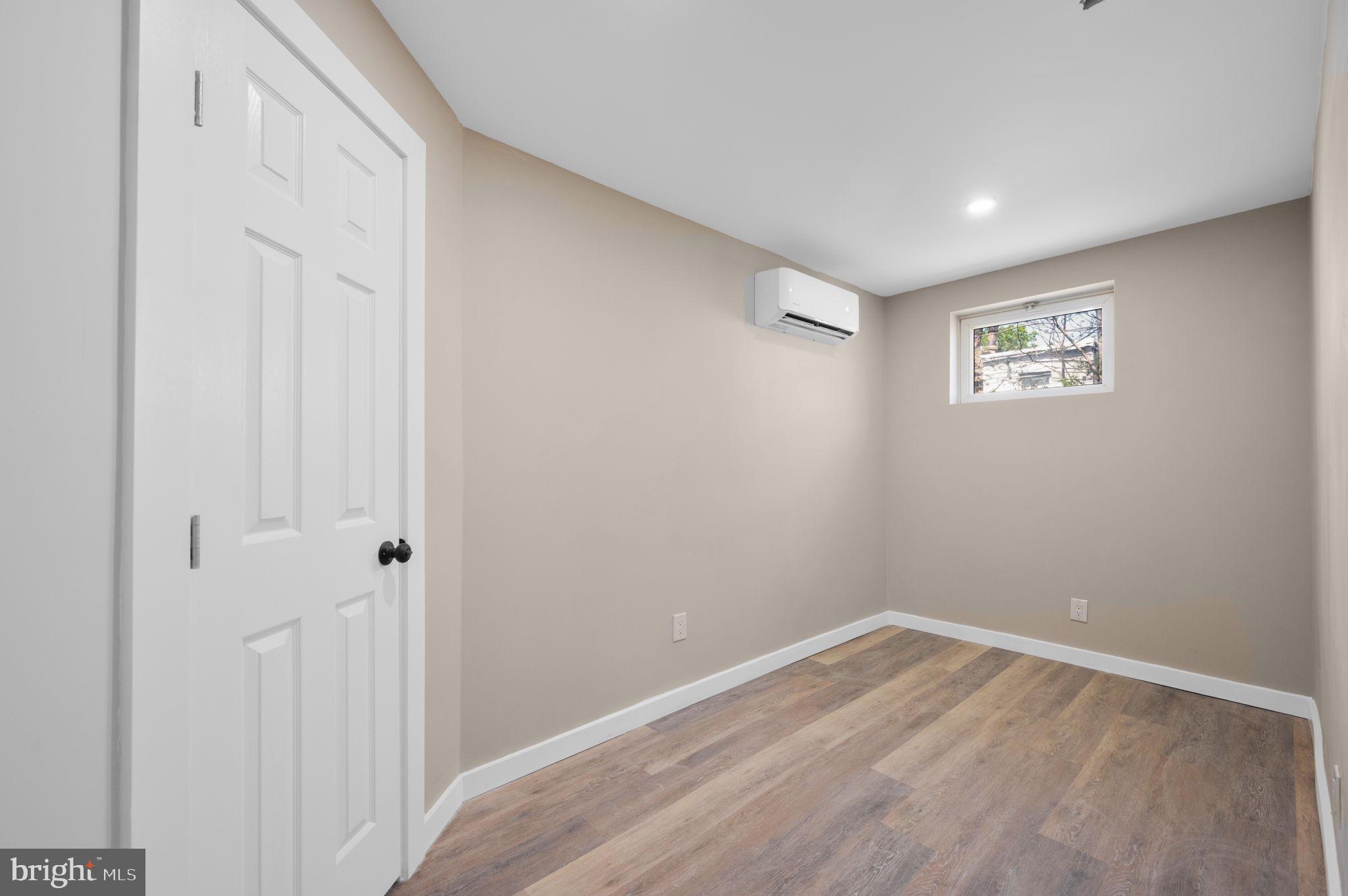 UNIVERSITY CITY - Residential