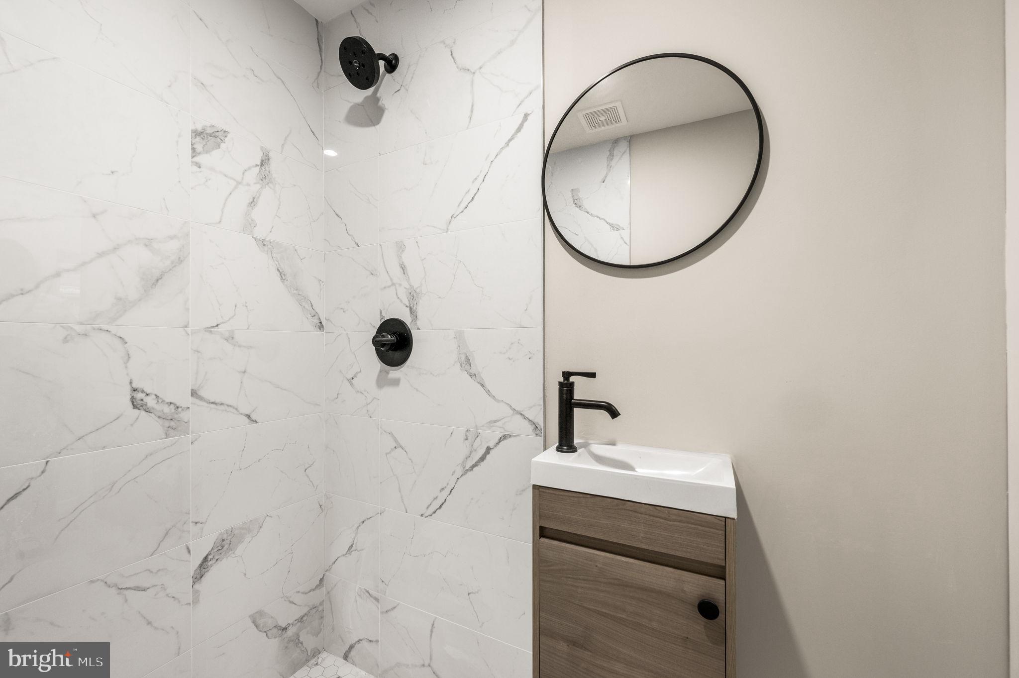 UNIVERSITY CITY - Residential