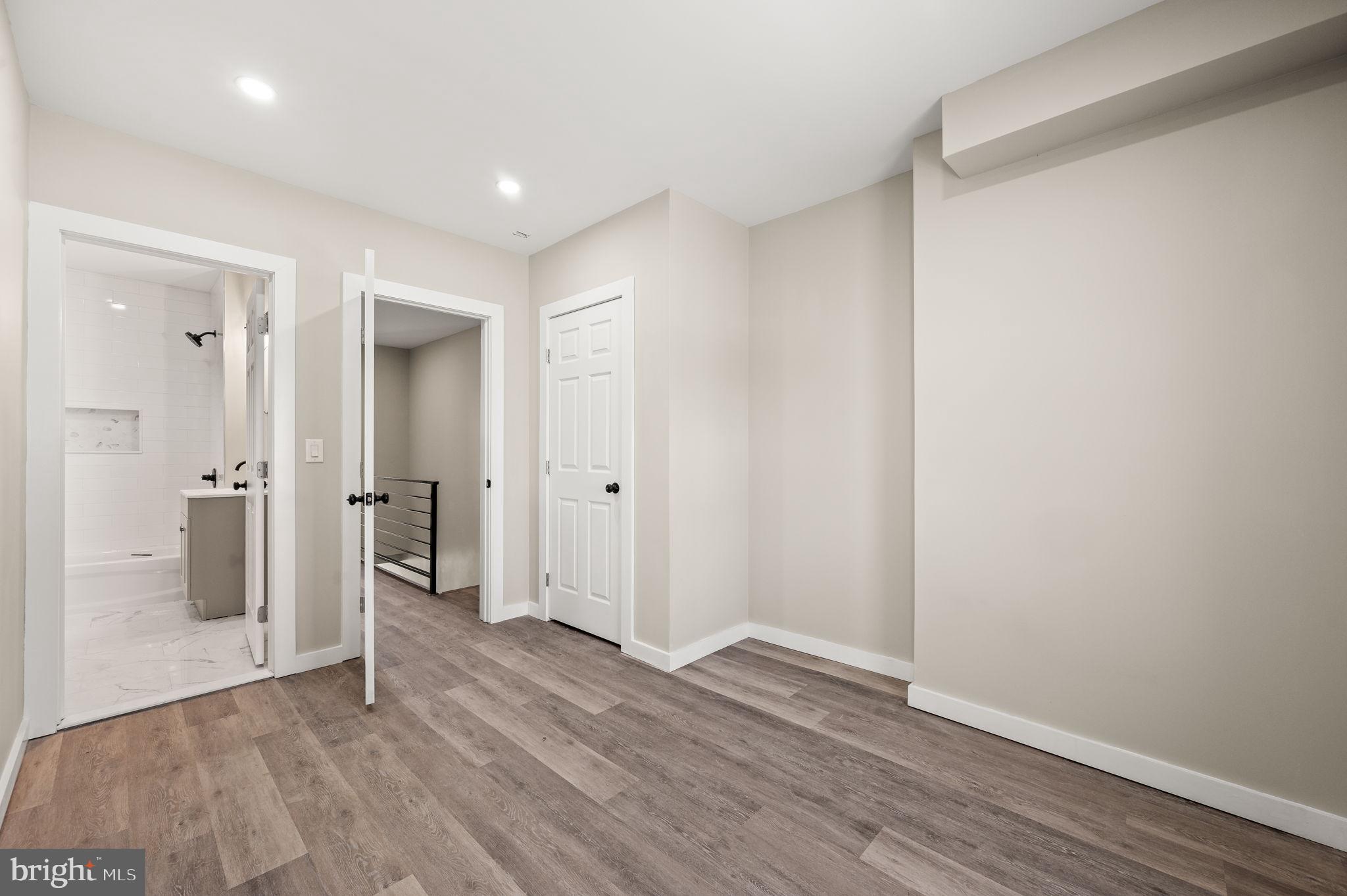 UNIVERSITY CITY - Residential