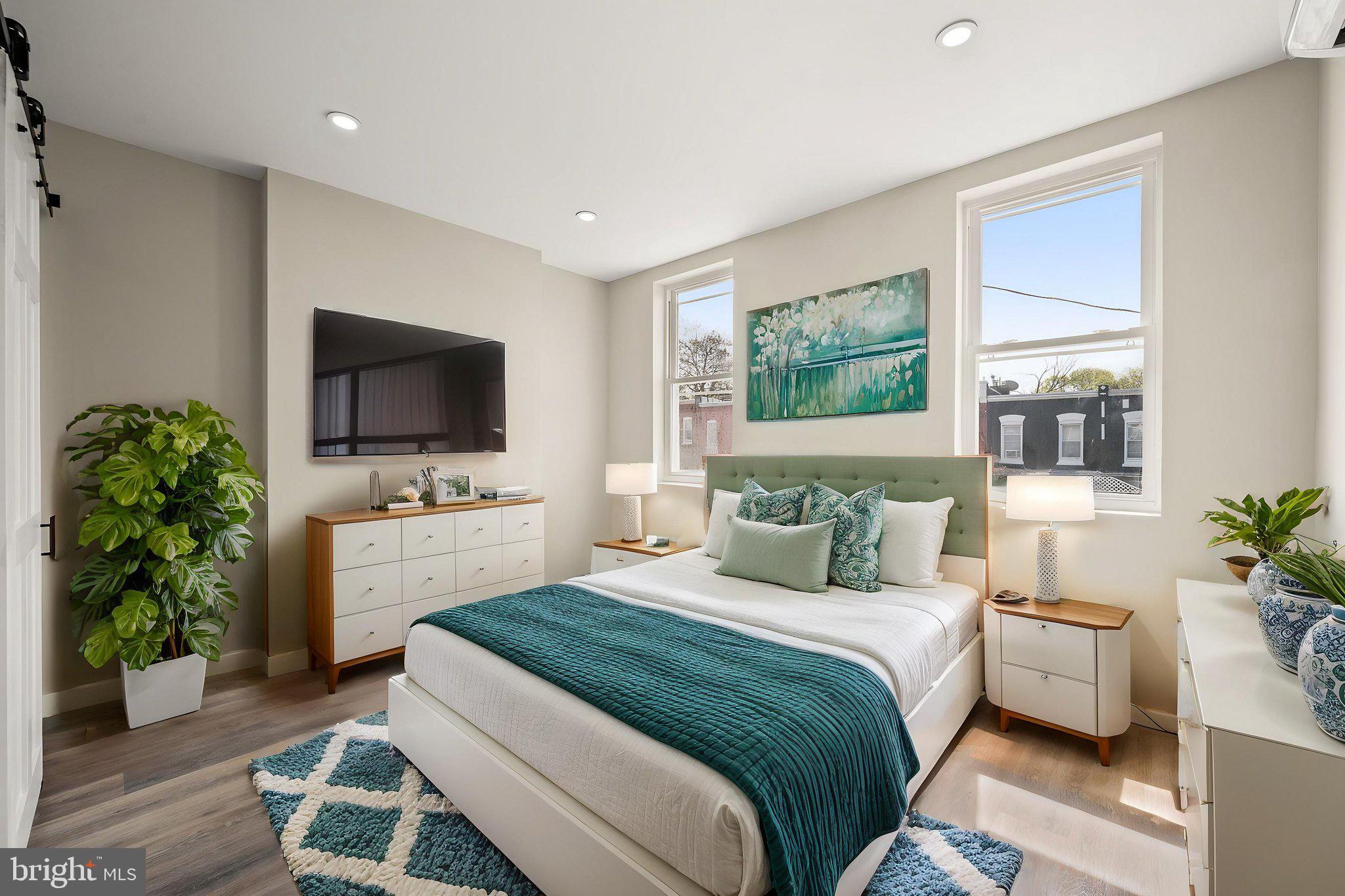 UNIVERSITY CITY - Residential