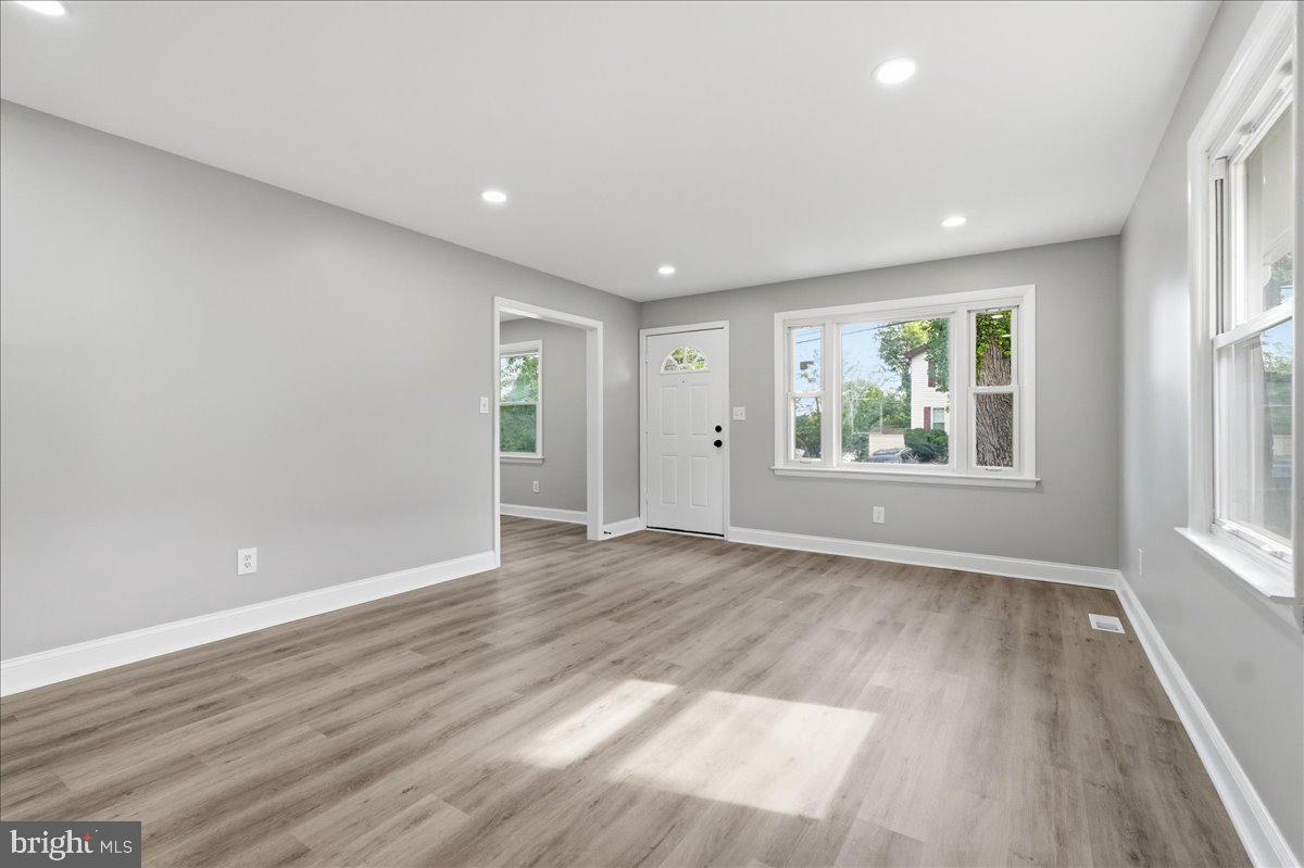 WOODLAWN PARK - Residential