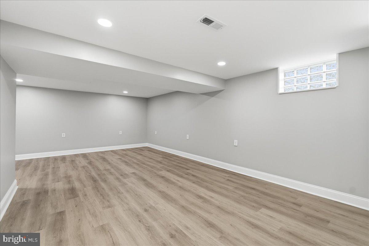 WOODLAWN PARK - Residential