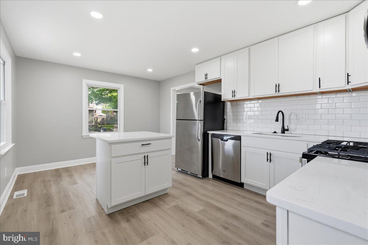 WOODLAWN PARK - Residential