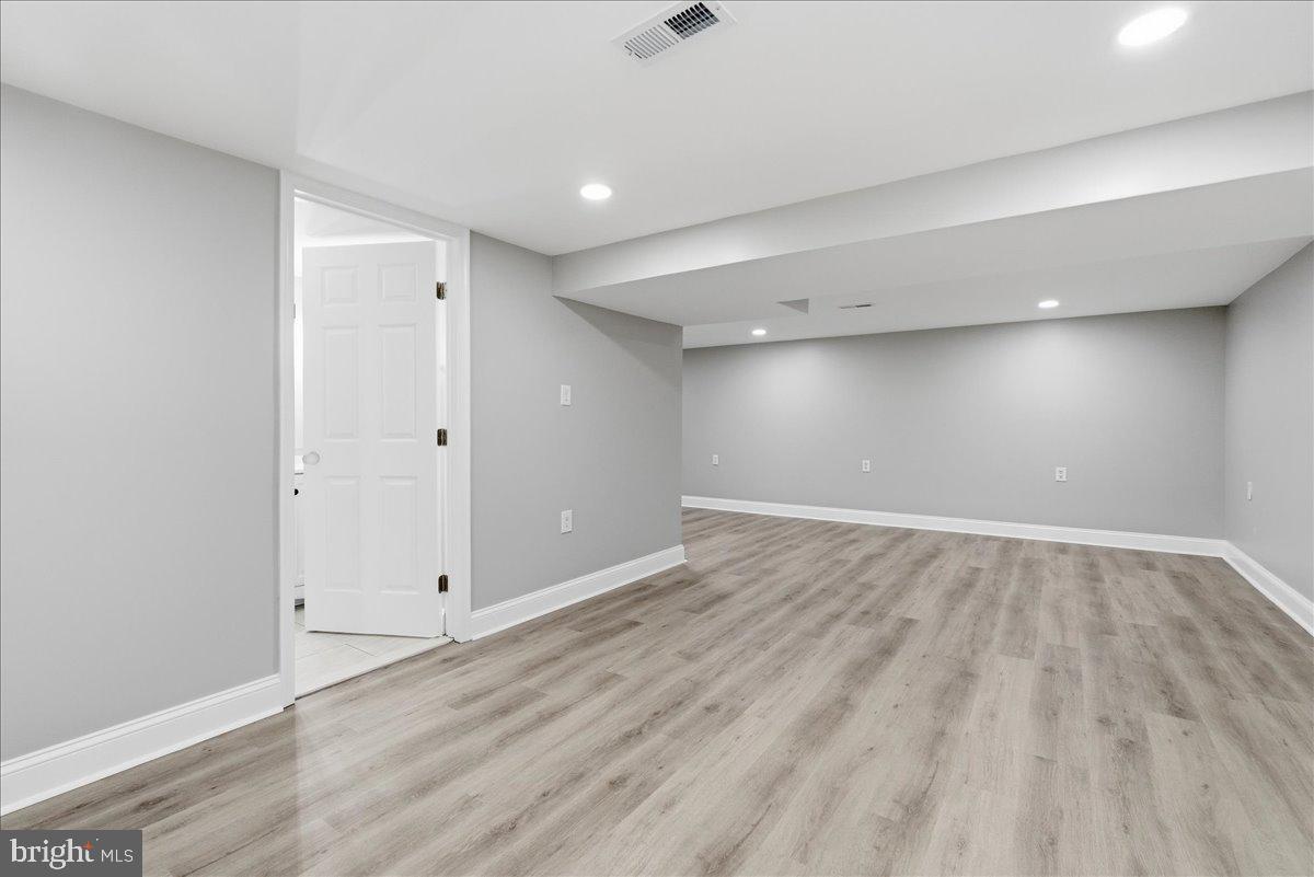 WOODLAWN PARK - Residential