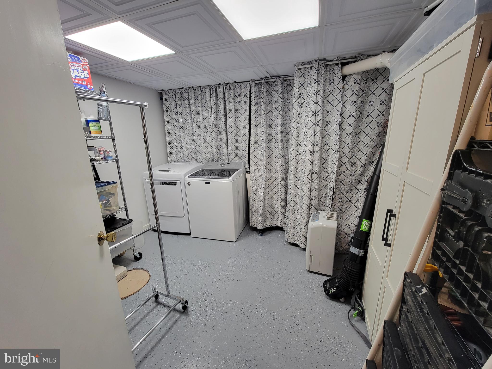 BURKE CENTRE - Residential Lease