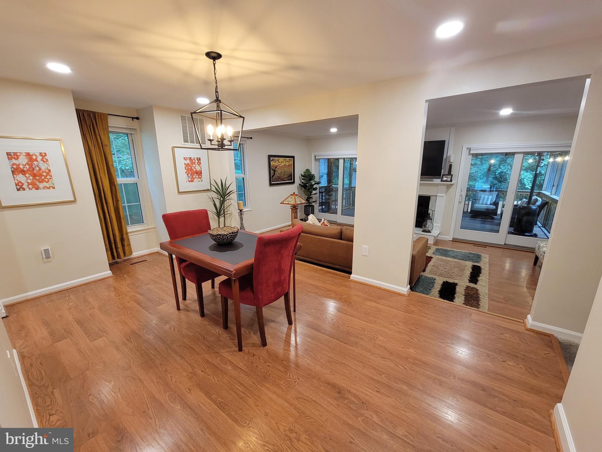 BURKE CENTRE - Residential Lease