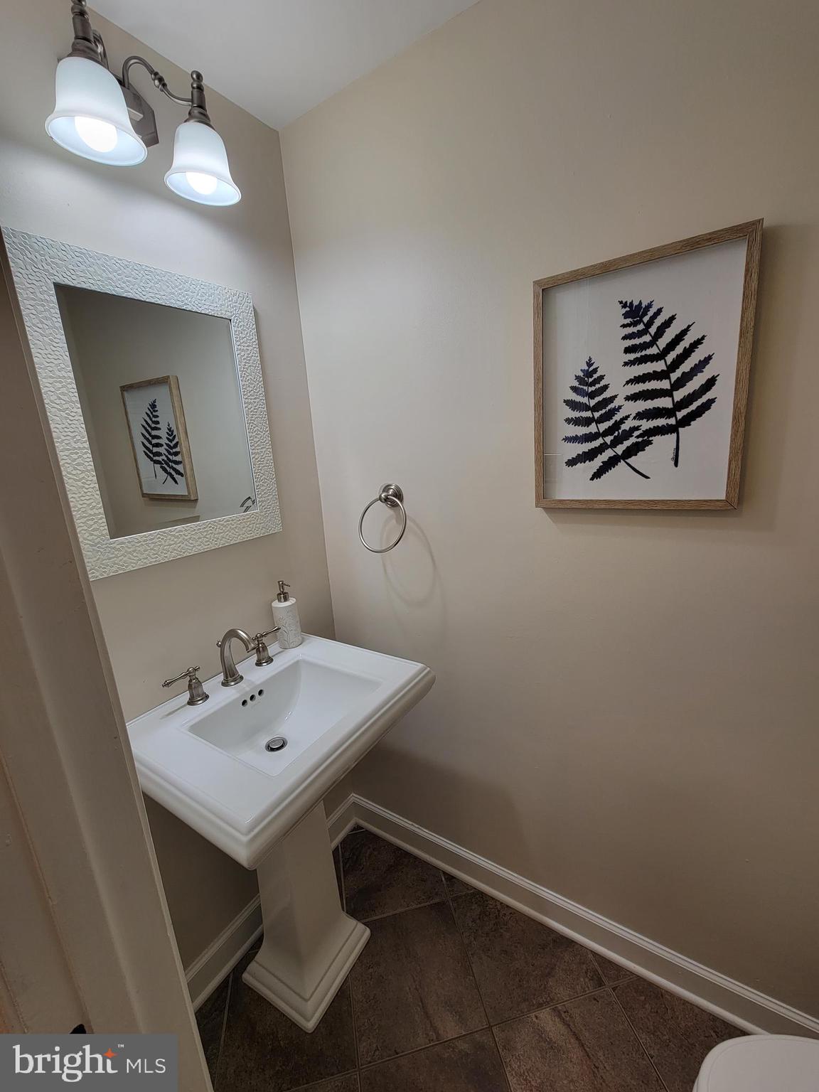 BURKE CENTRE - Residential Lease