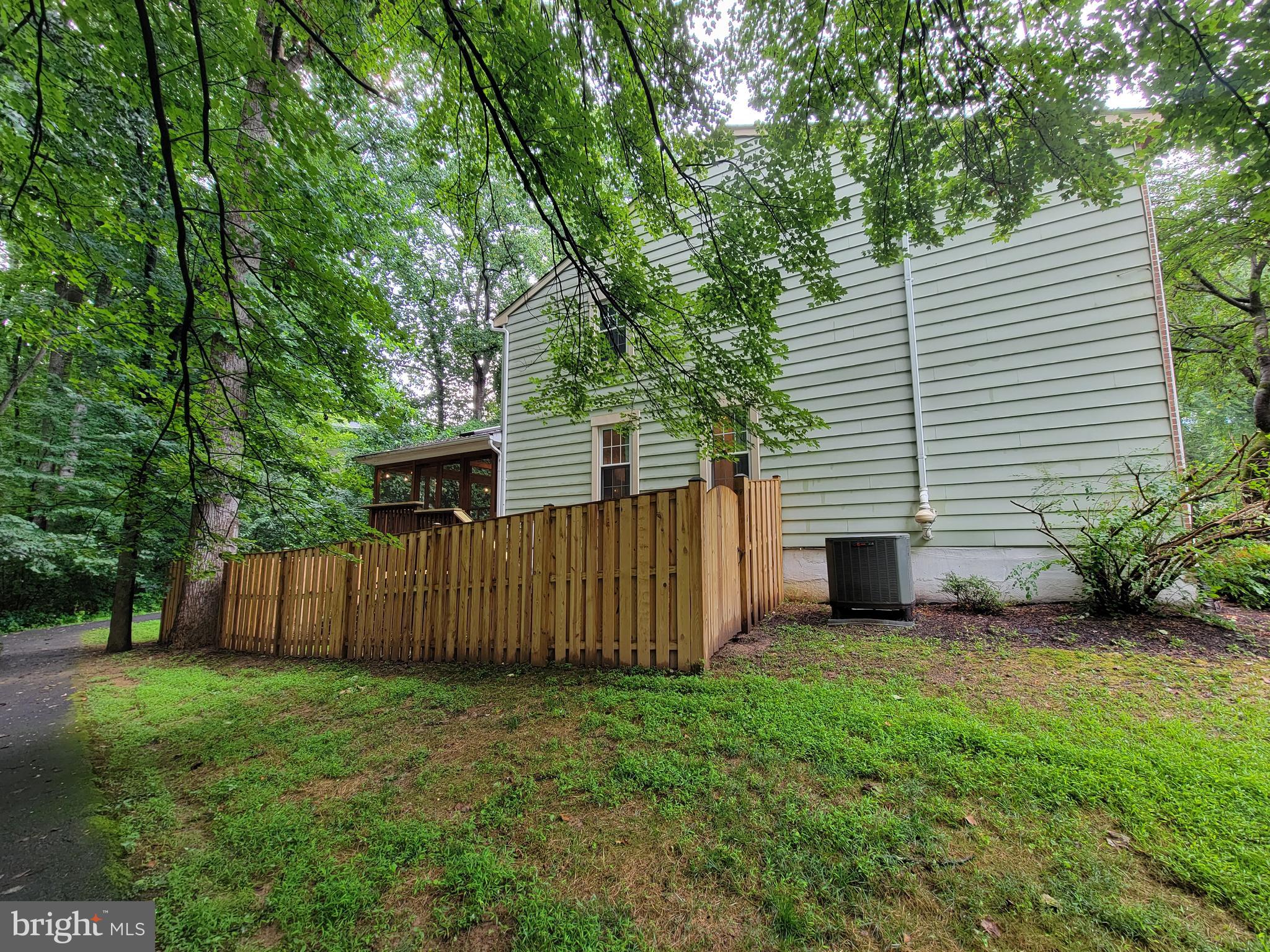 BURKE CENTRE - Residential Lease