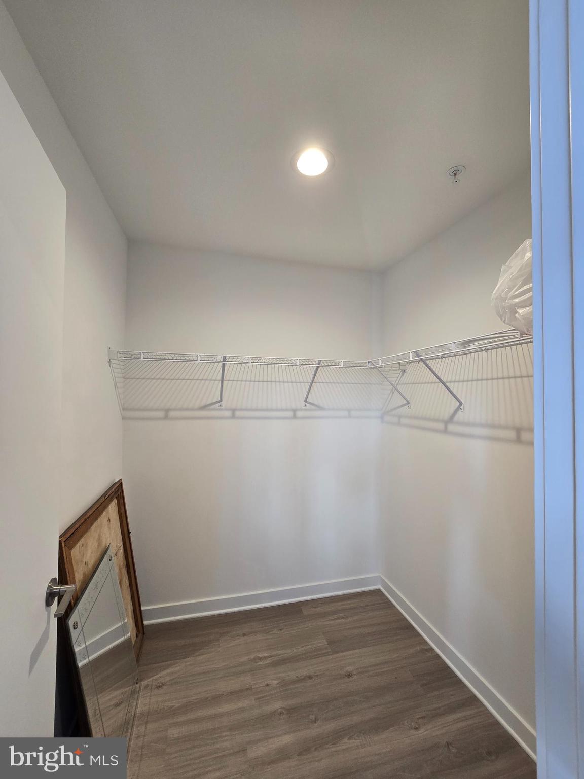 NORTHBANK - Residential