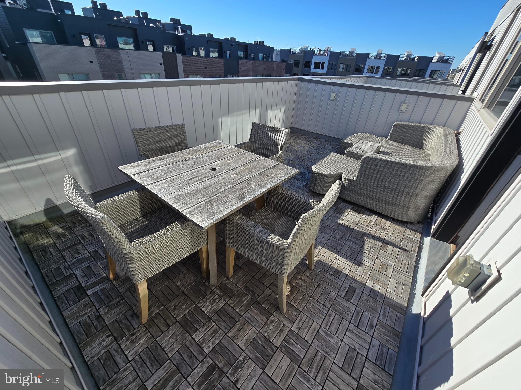 NORTHBANK - Residential