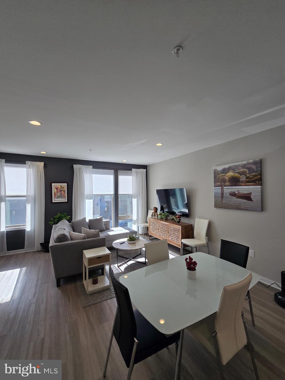 NORTHBANK - Residential