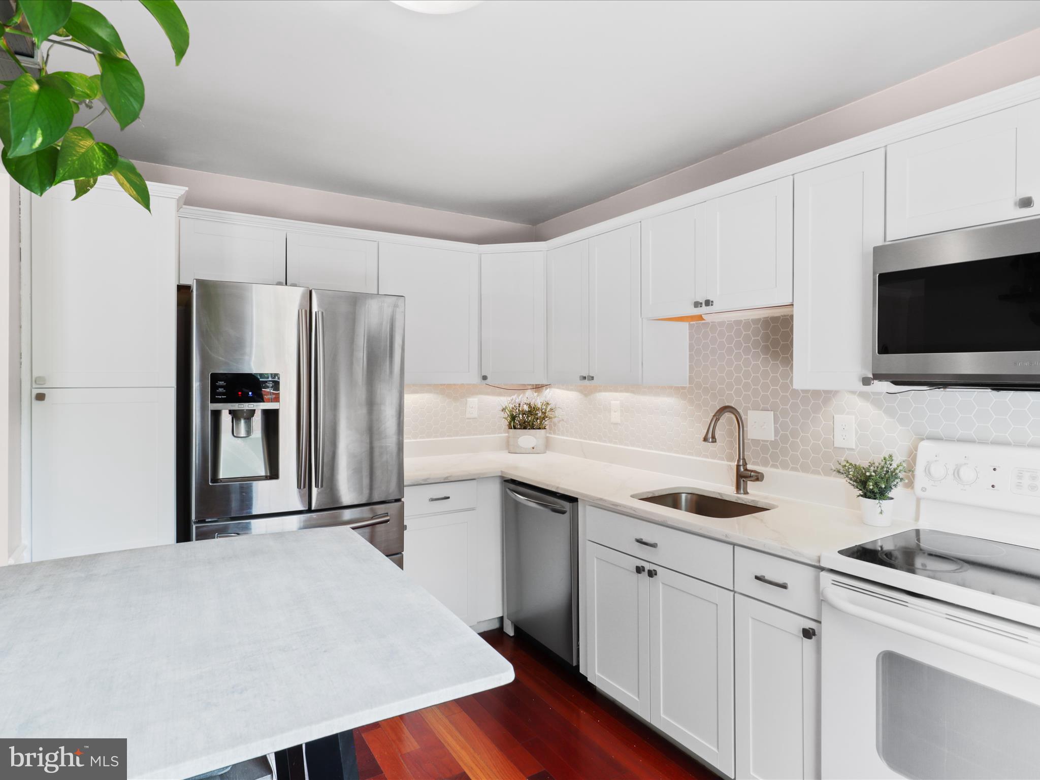 VILLAGE OF MOUNT AIR - Residential