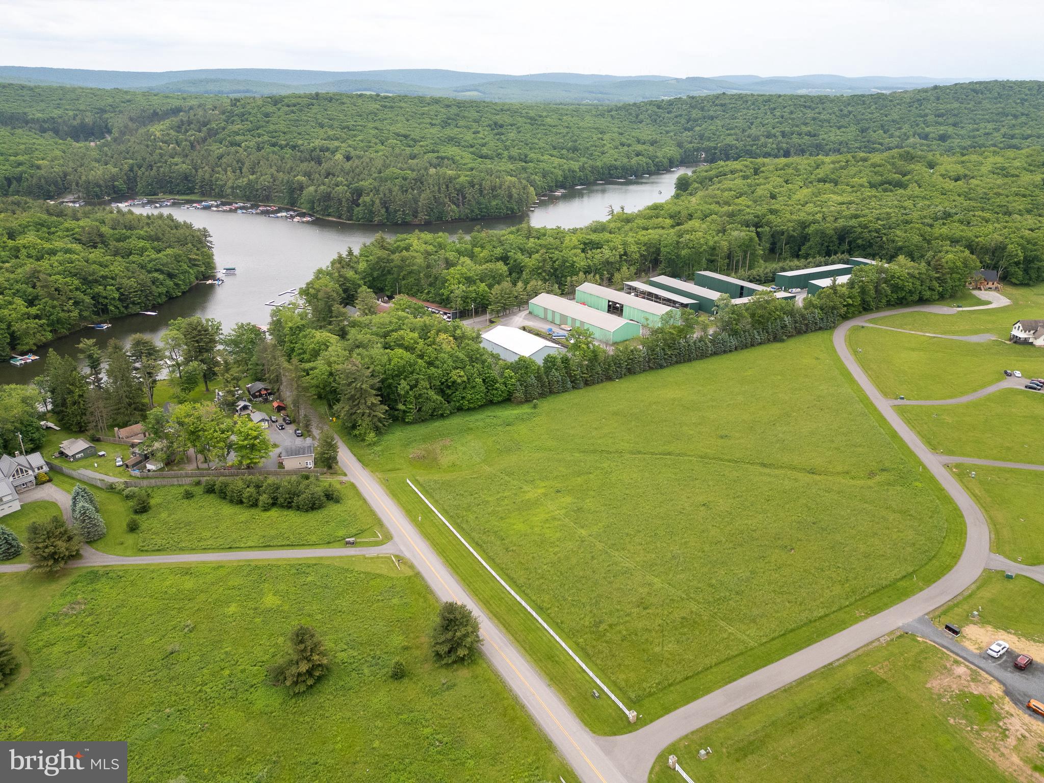 WATERFRONT GREENS - Land