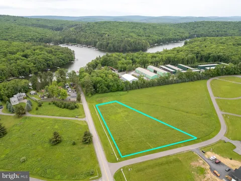 MLS: MDGA2011512