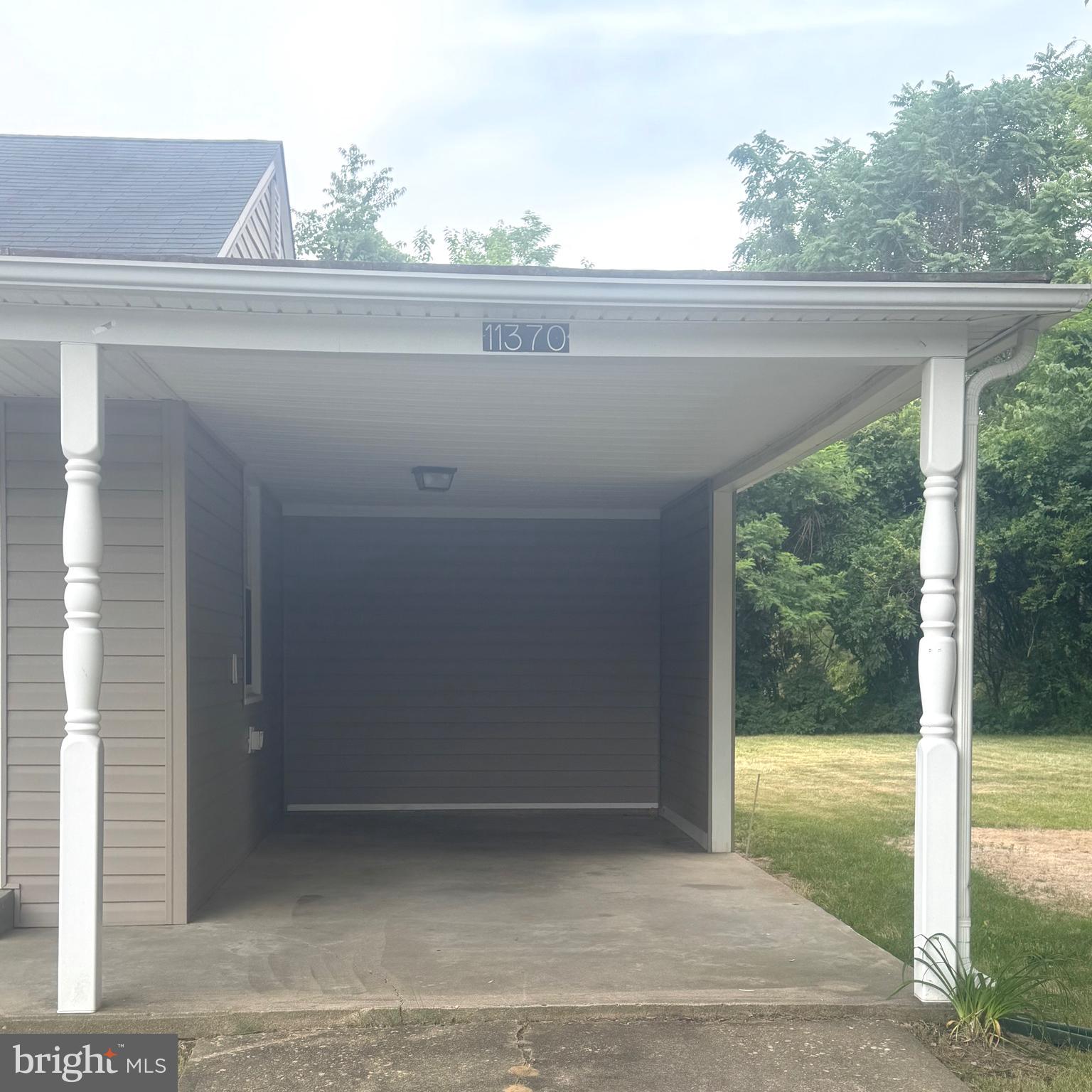 11370 RIDGE ROAD