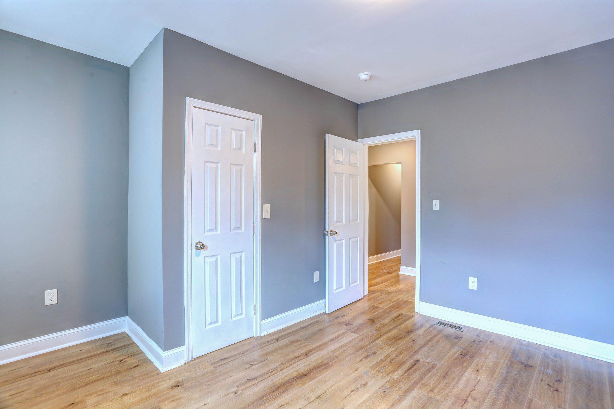 BROADWAY EAST - Residential