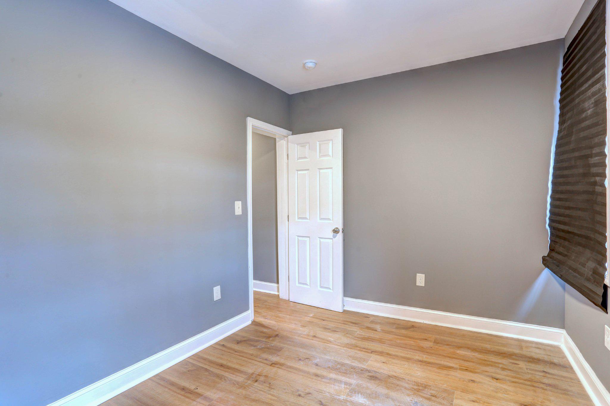 BROADWAY EAST - Residential