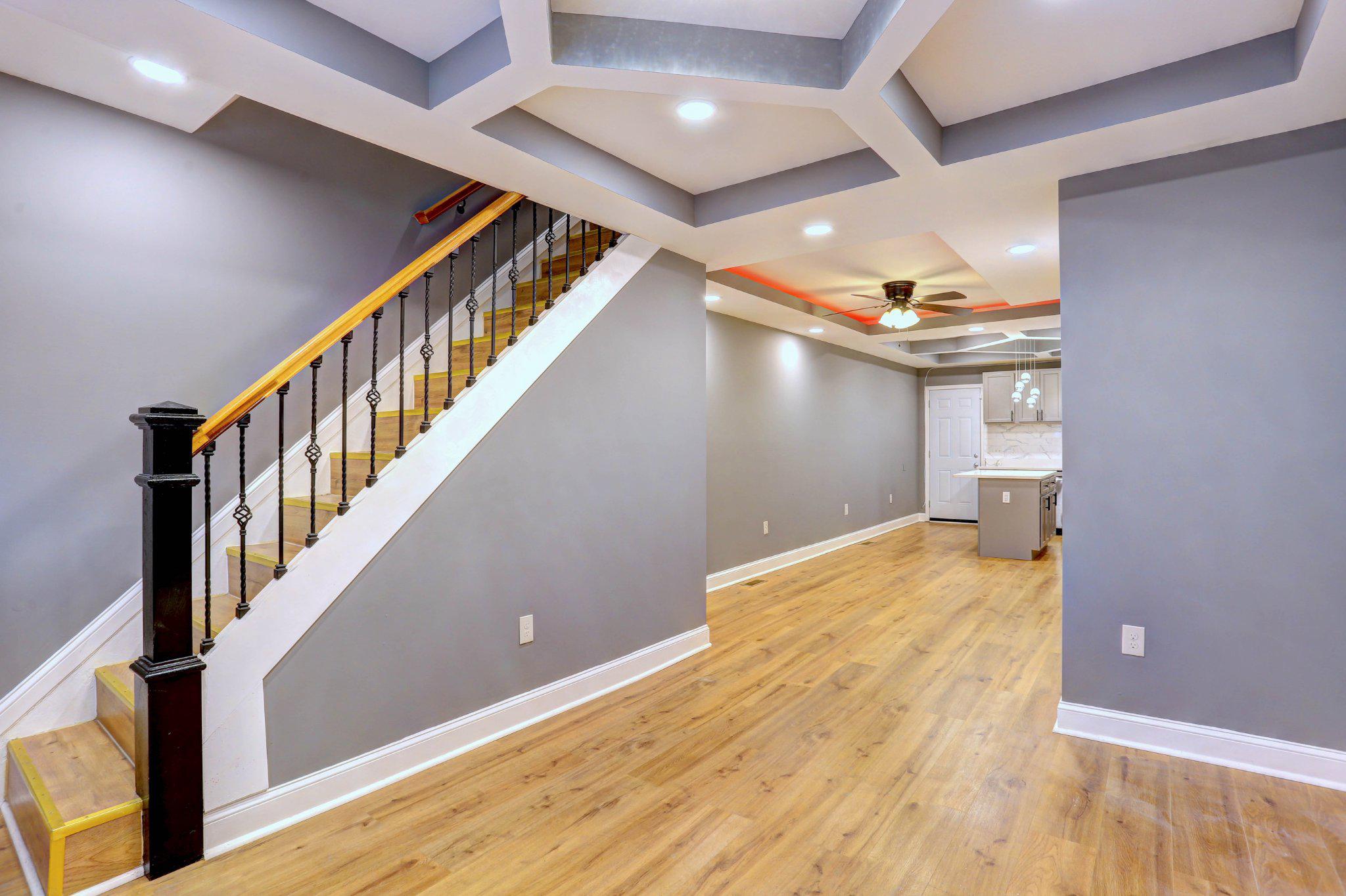 BROADWAY EAST - Residential