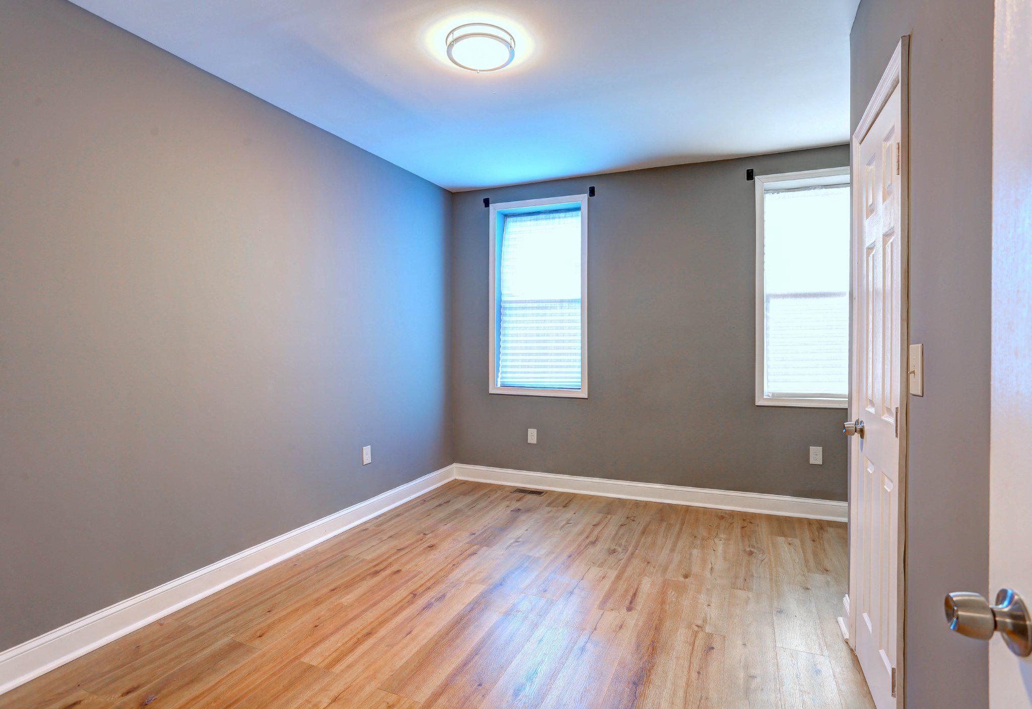 BROADWAY EAST - Residential