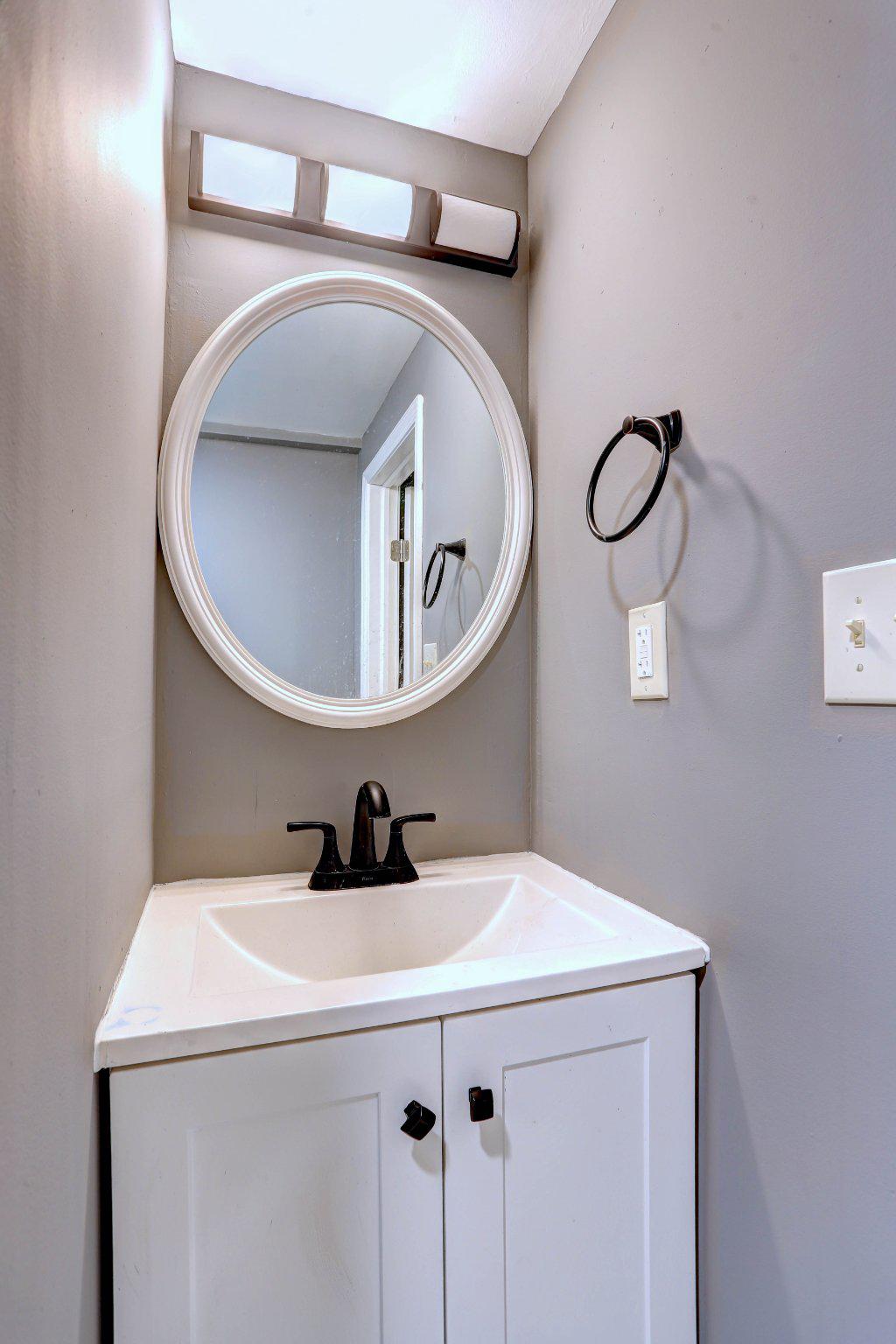 BROADWAY EAST - Residential