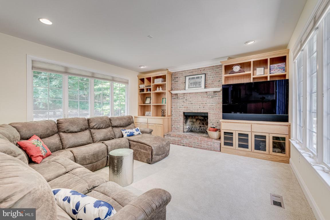 BELVOIR FARMS - Residential