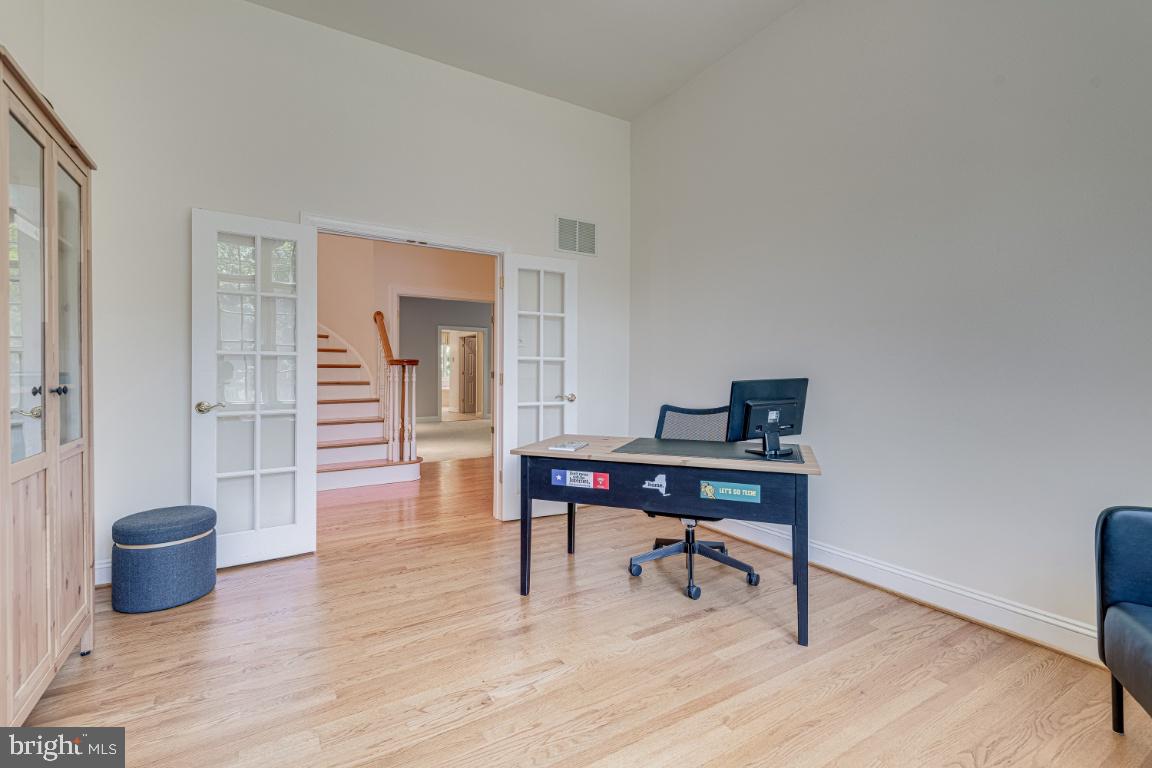 BELVOIR FARMS - Residential