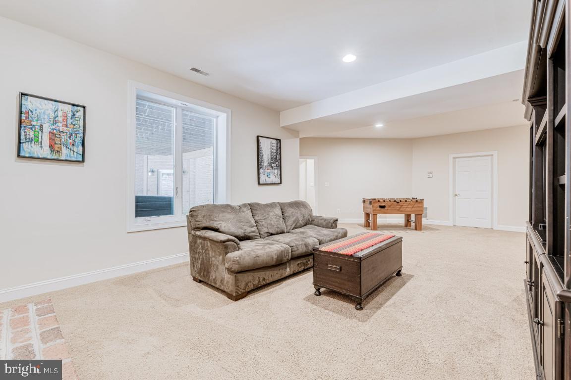 BELVOIR FARMS - Residential