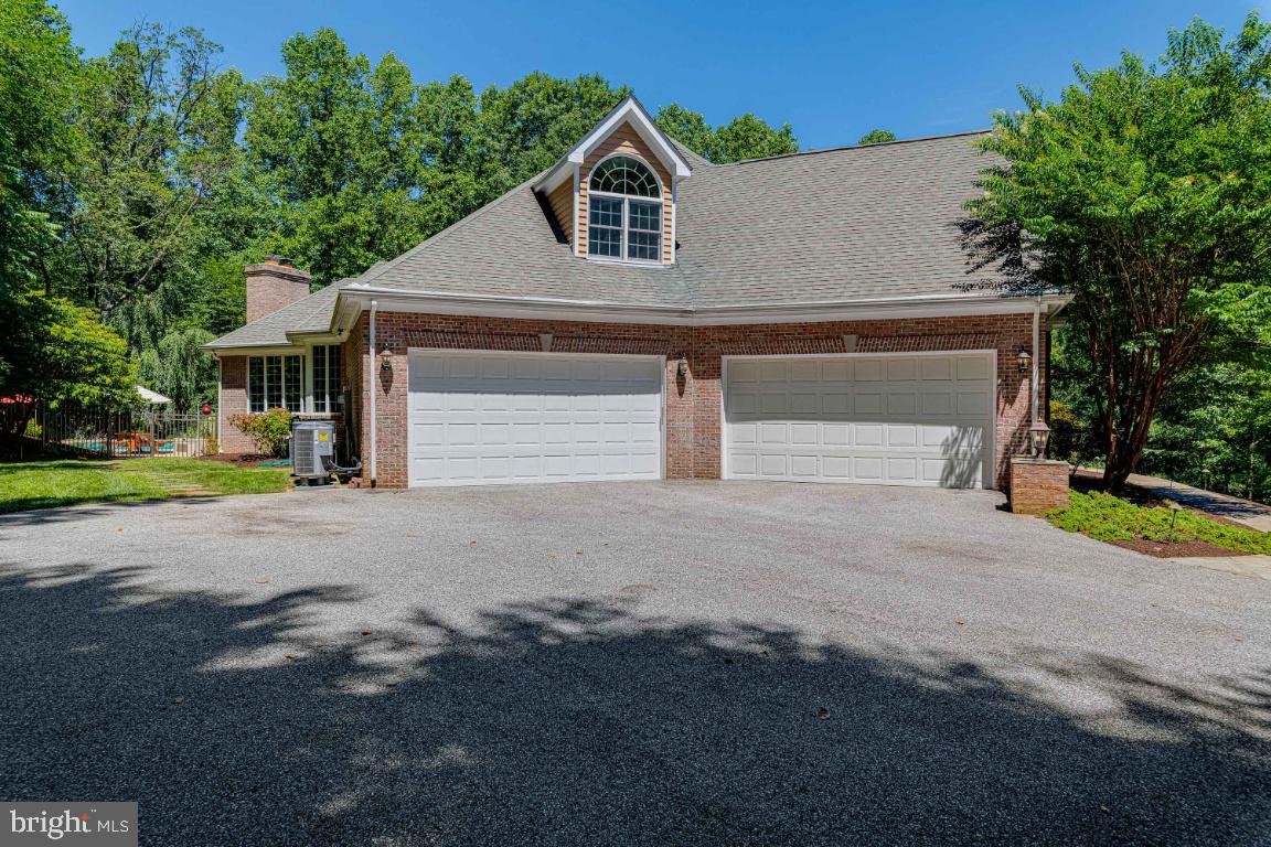 BELVOIR FARMS - Residential