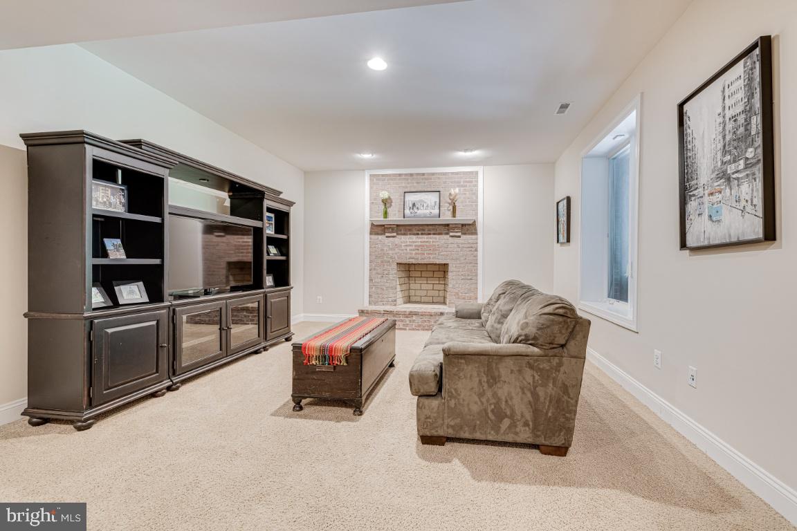 BELVOIR FARMS - Residential