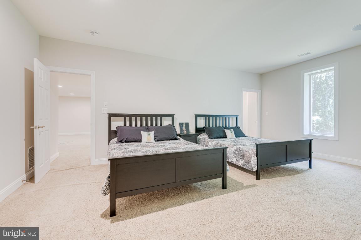 BELVOIR FARMS - Residential