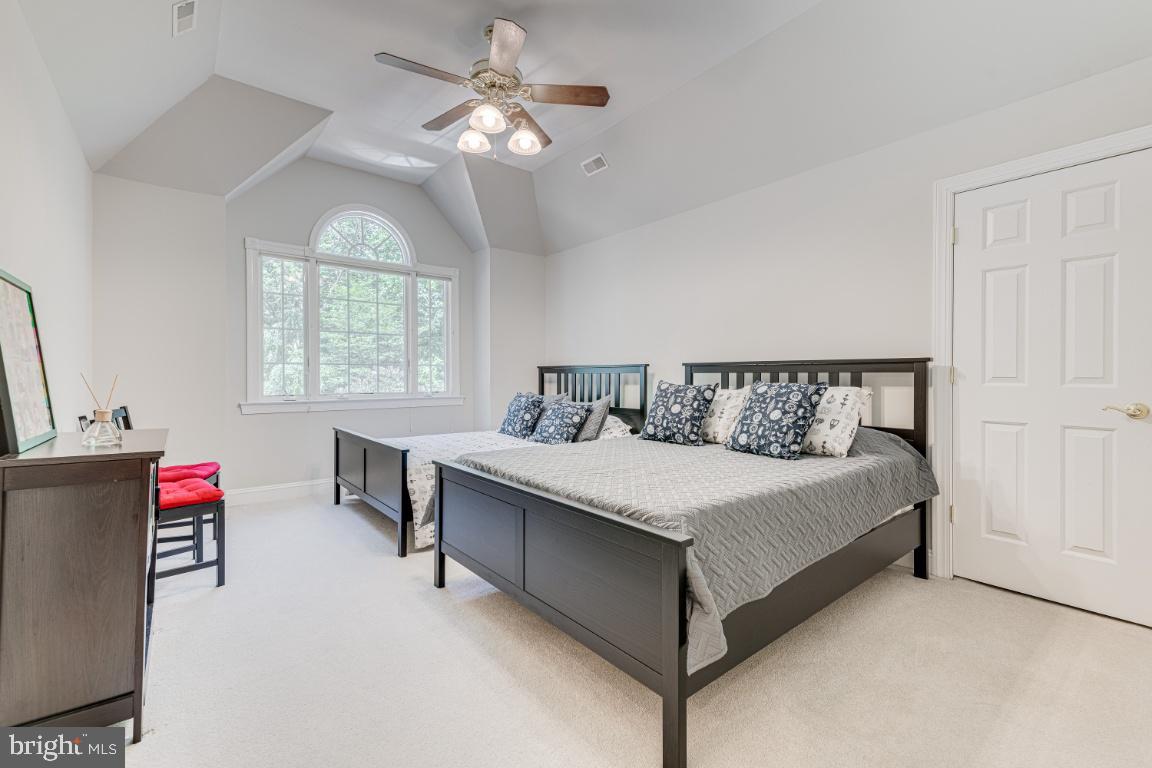 BELVOIR FARMS - Residential