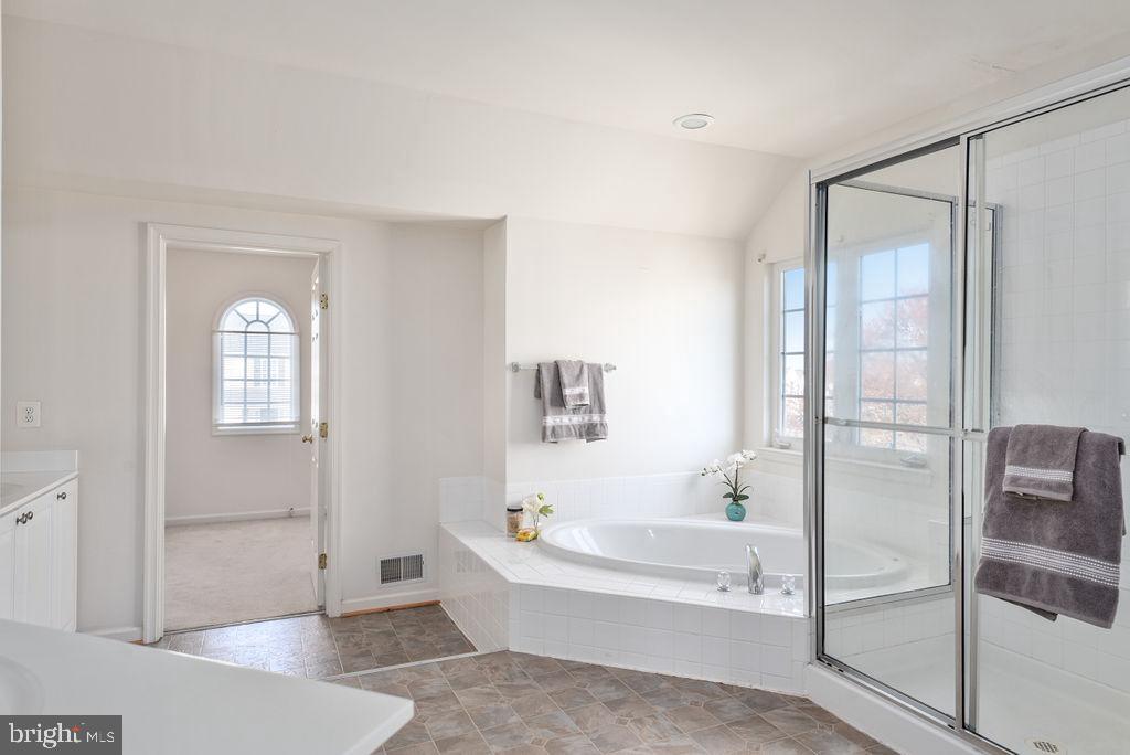 THE FALLS AT LEE'S PARKE - Residential