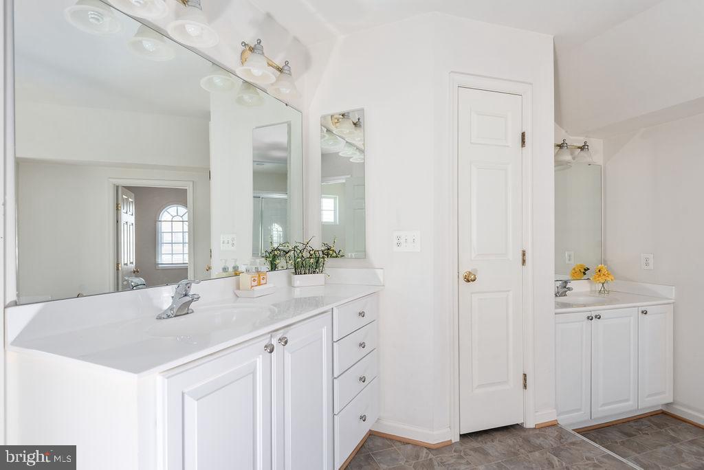 THE FALLS AT LEE'S PARKE - Residential