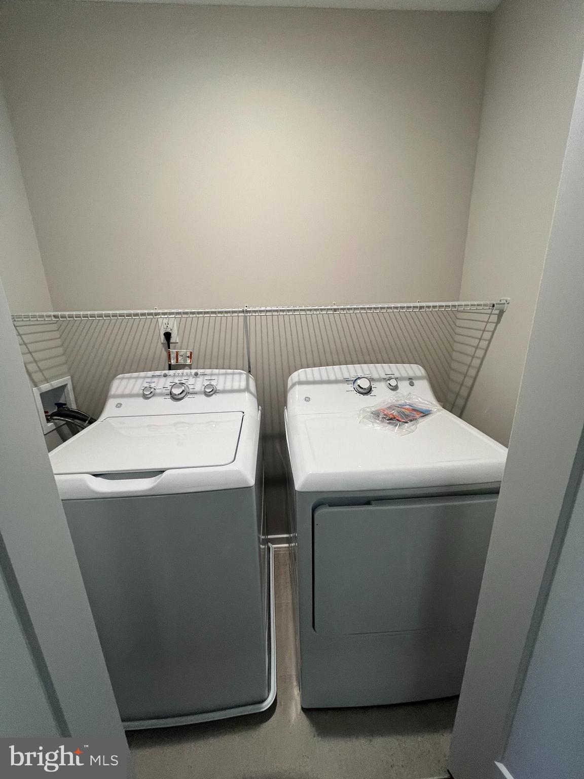 WOODSIDE - Residential Lease