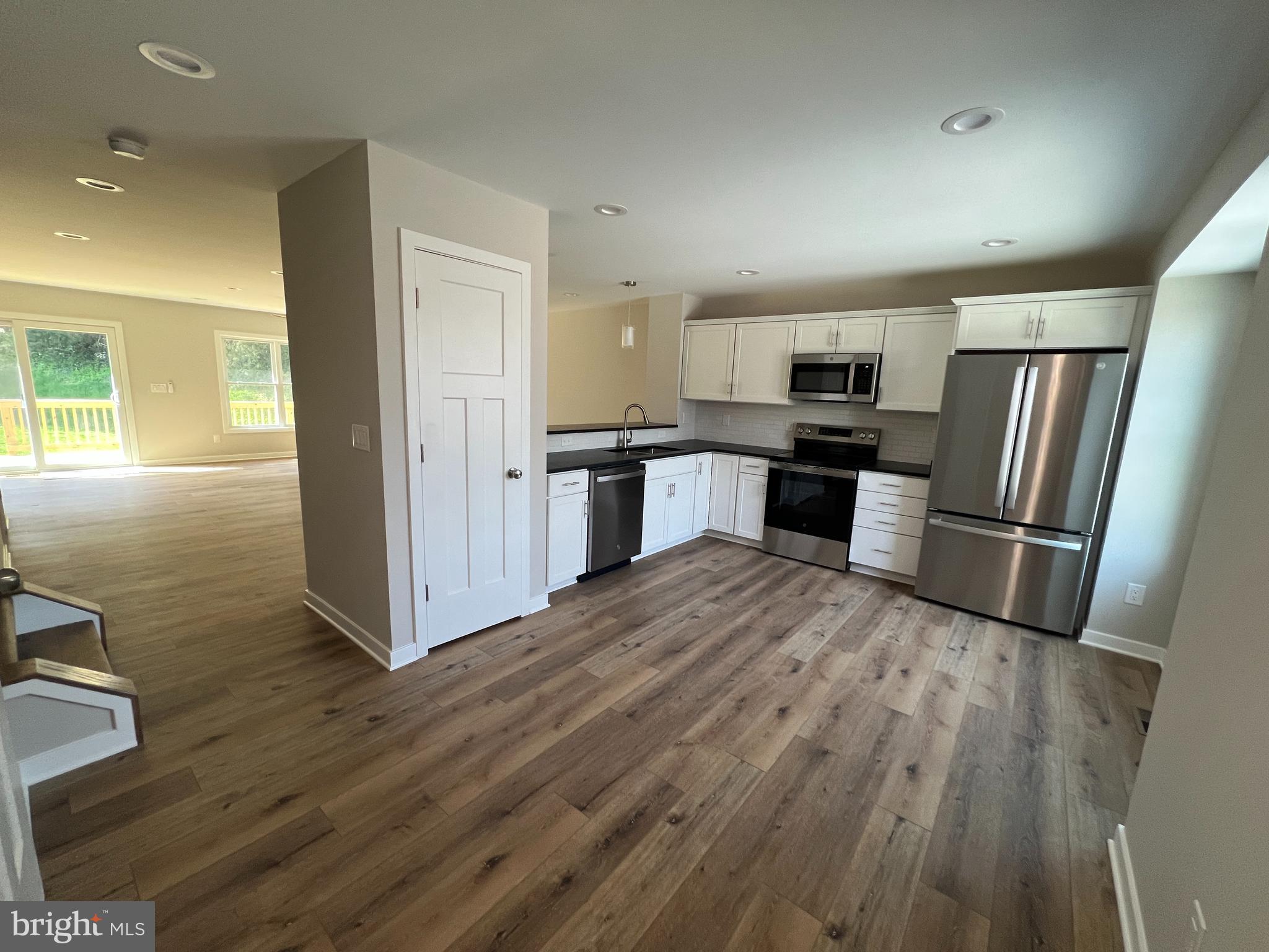 WOODSIDE - Residential Lease