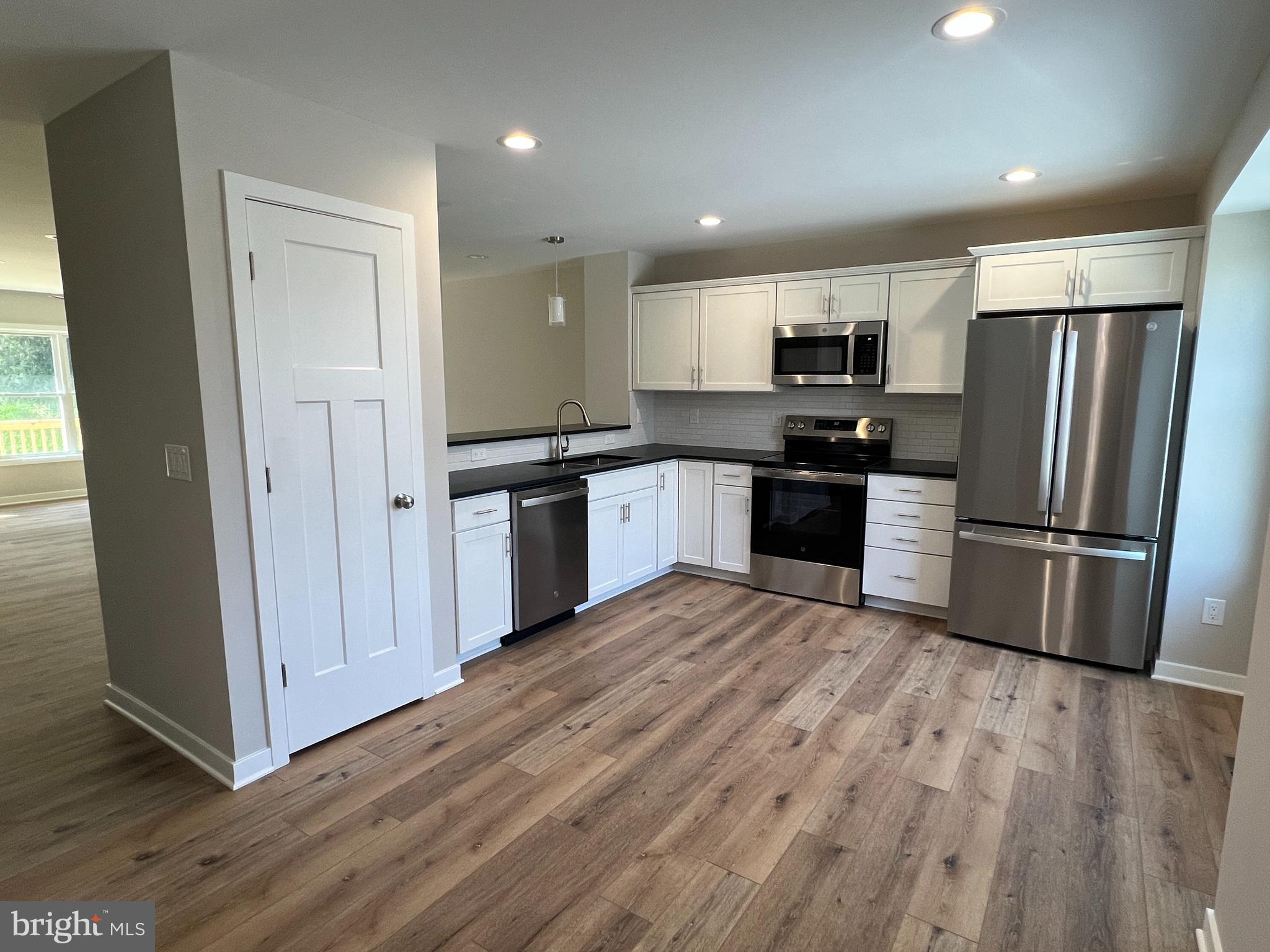 WOODSIDE - Residential Lease