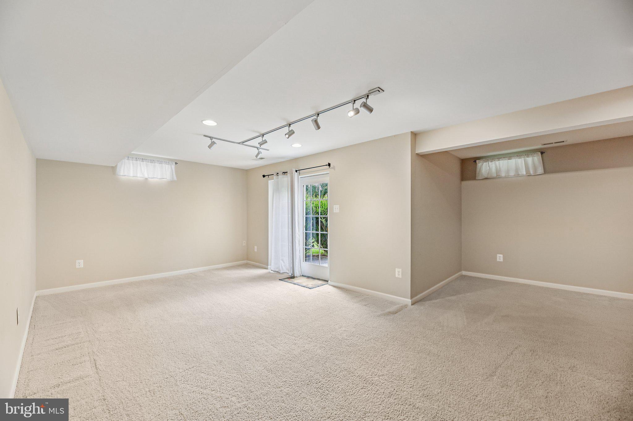 BENTLEY RIDGE - Residential