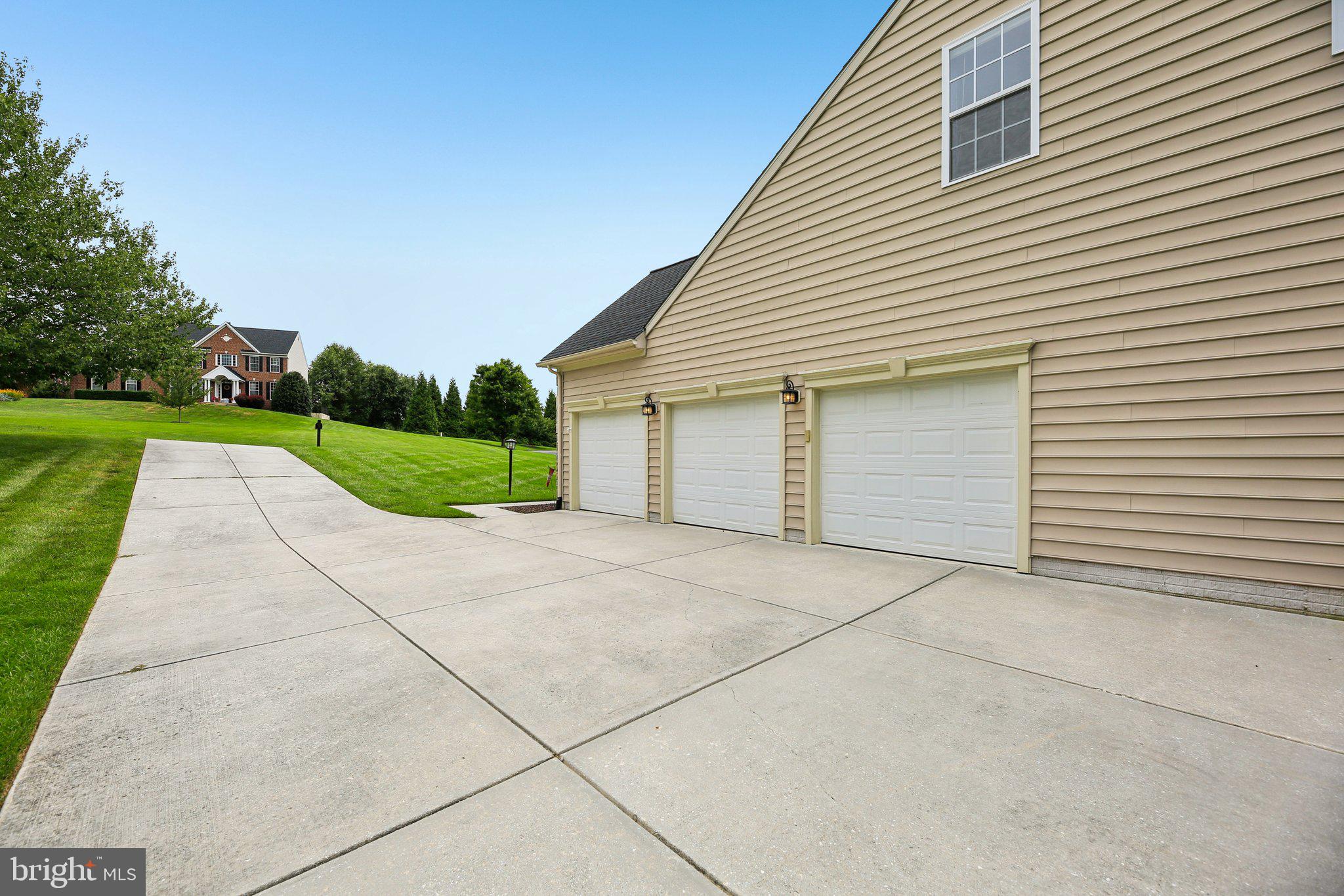 BENTLEY RIDGE - Residential