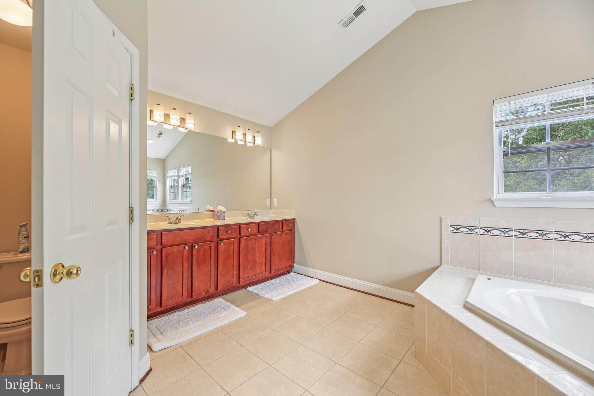 BENTLEY RIDGE - Residential