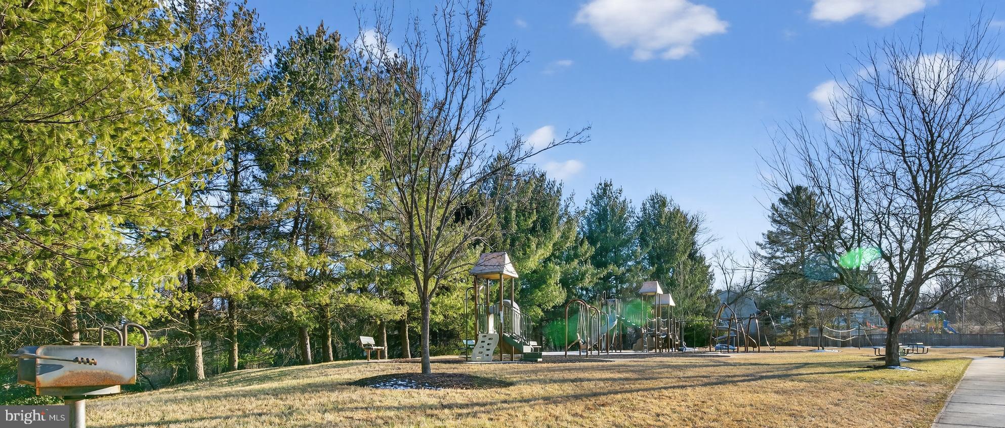 GOVERNORS RUN - Residential