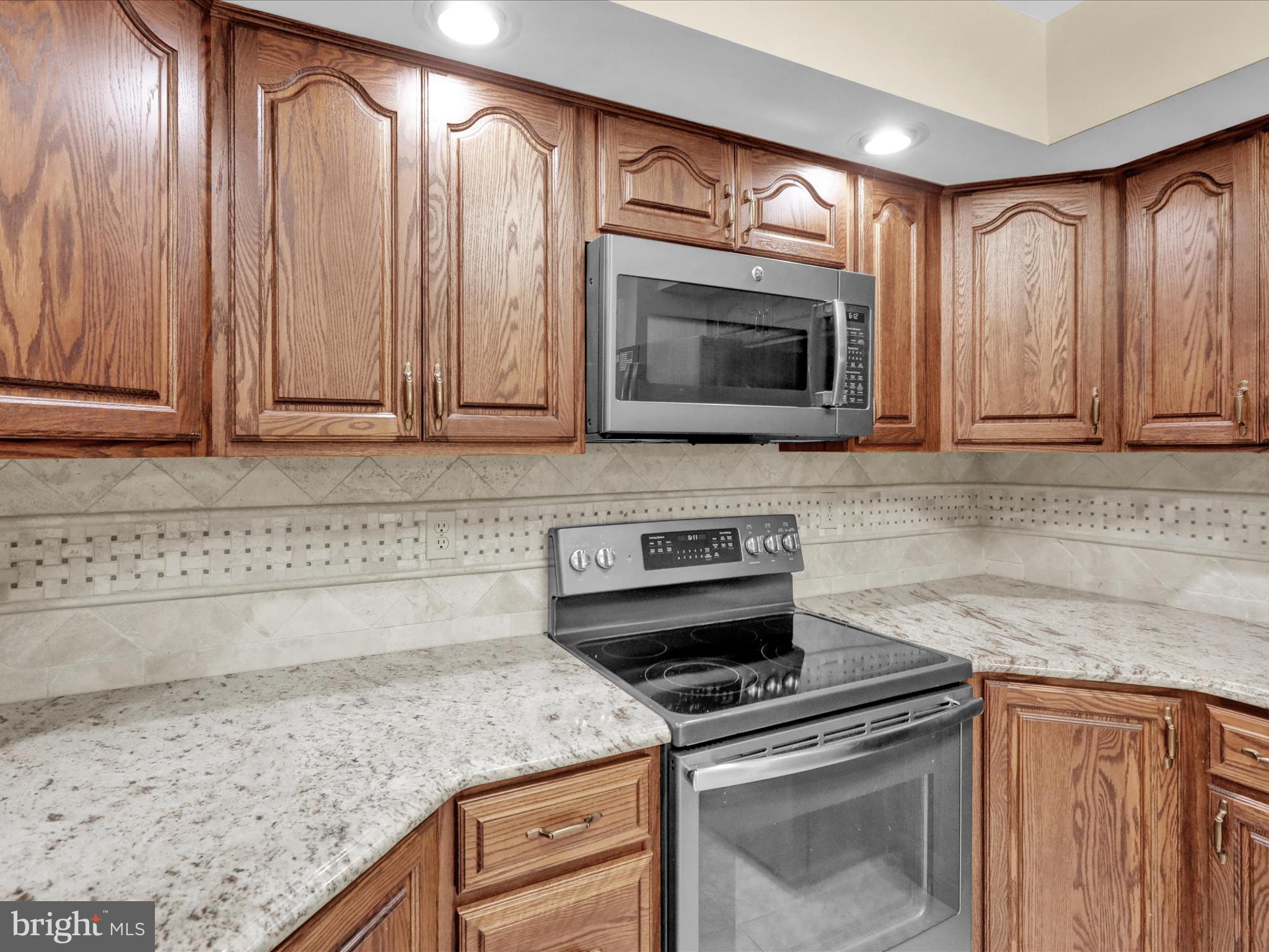 RICHMOND COMMONS - Residential