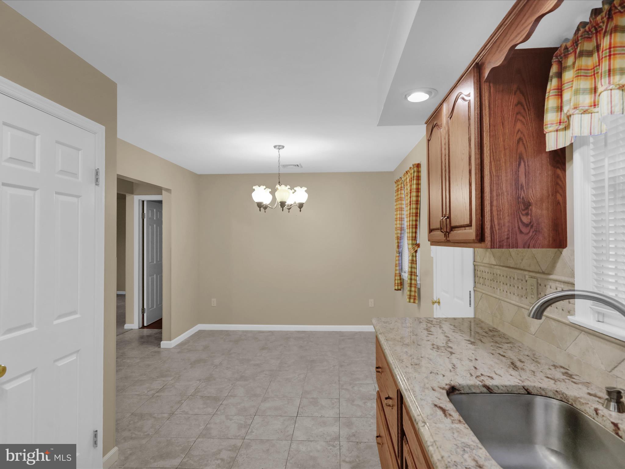 RICHMOND COMMONS - Residential