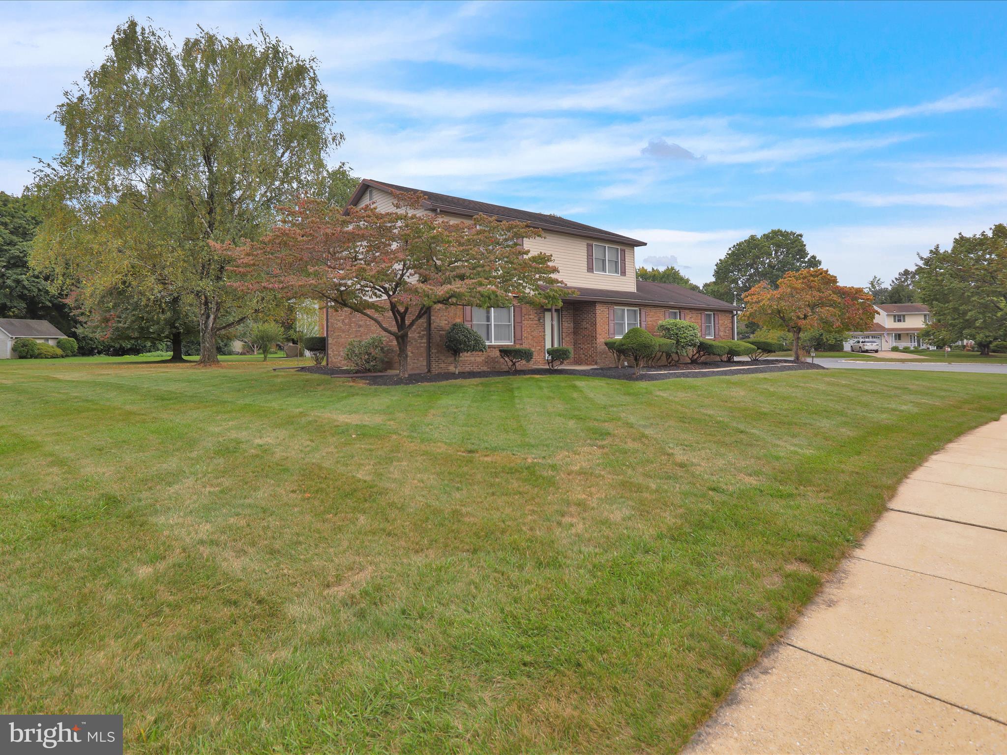 RICHMOND COMMONS - Residential