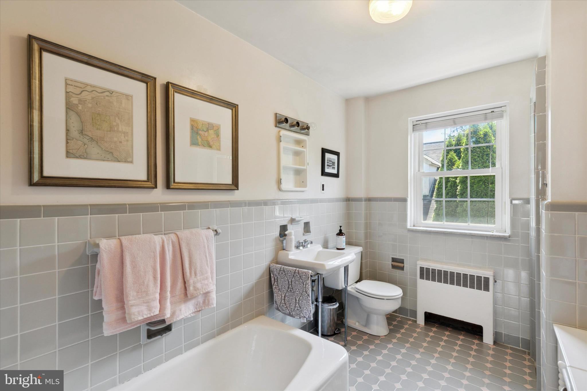 WAYNEWOODS - Residential Lease