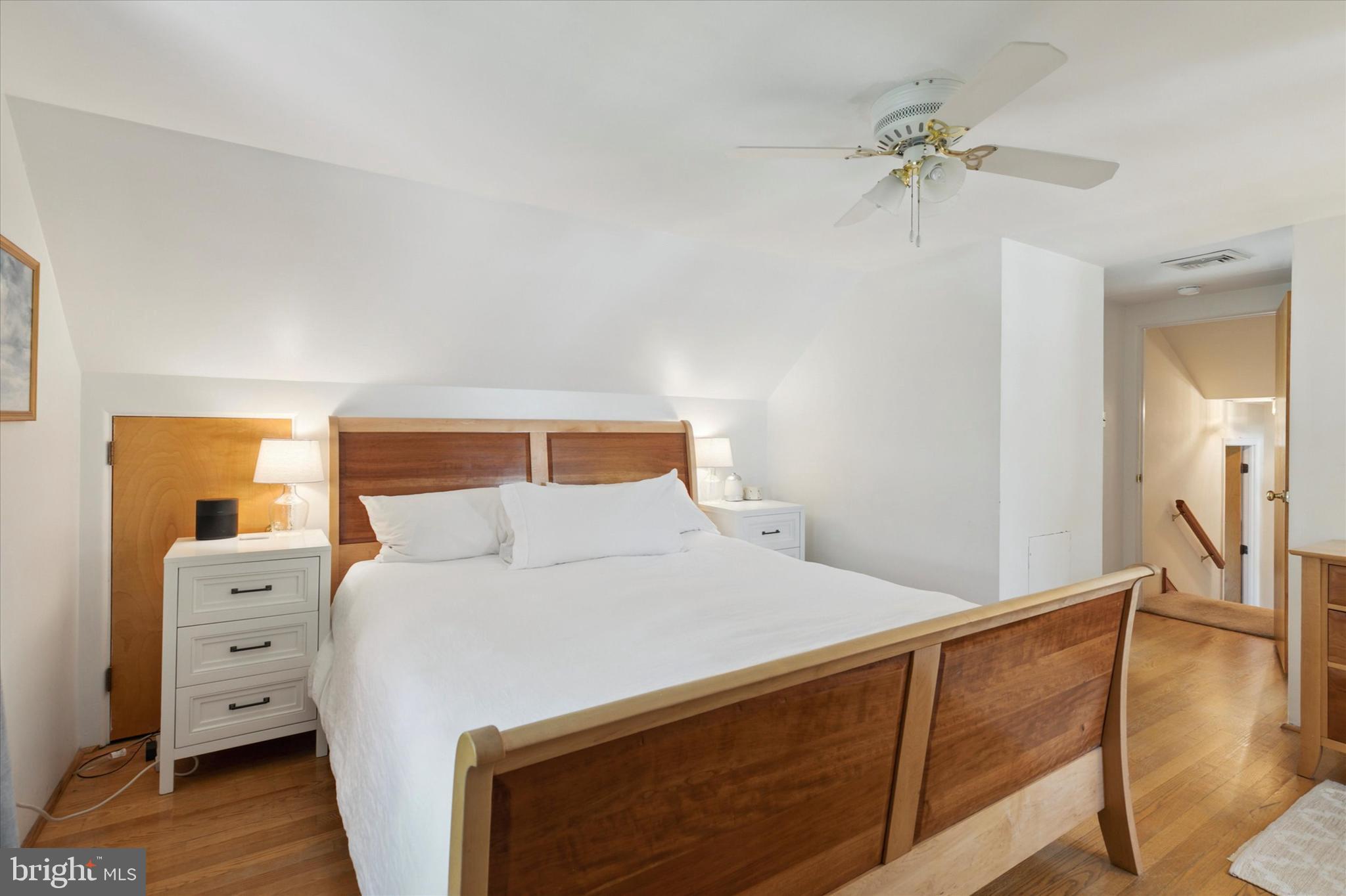 WAYNEWOODS - Residential Lease