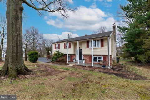 Photo of 1227 Grandview Circle, POTTSTOWN, PA 19465 (MLS # PACT2119956)