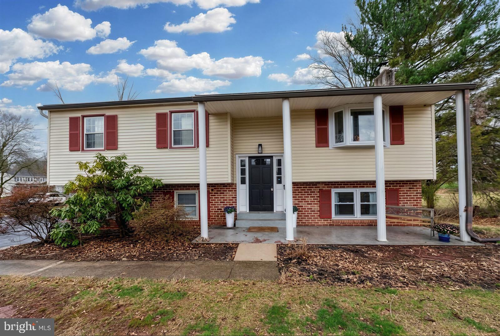 GRANDVIEW ACRES - Residential