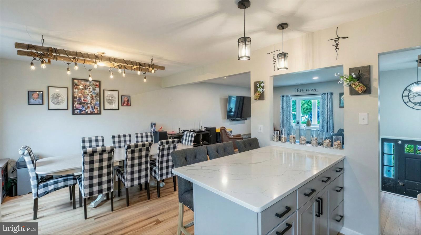 GRANDVIEW ACRES - Residential