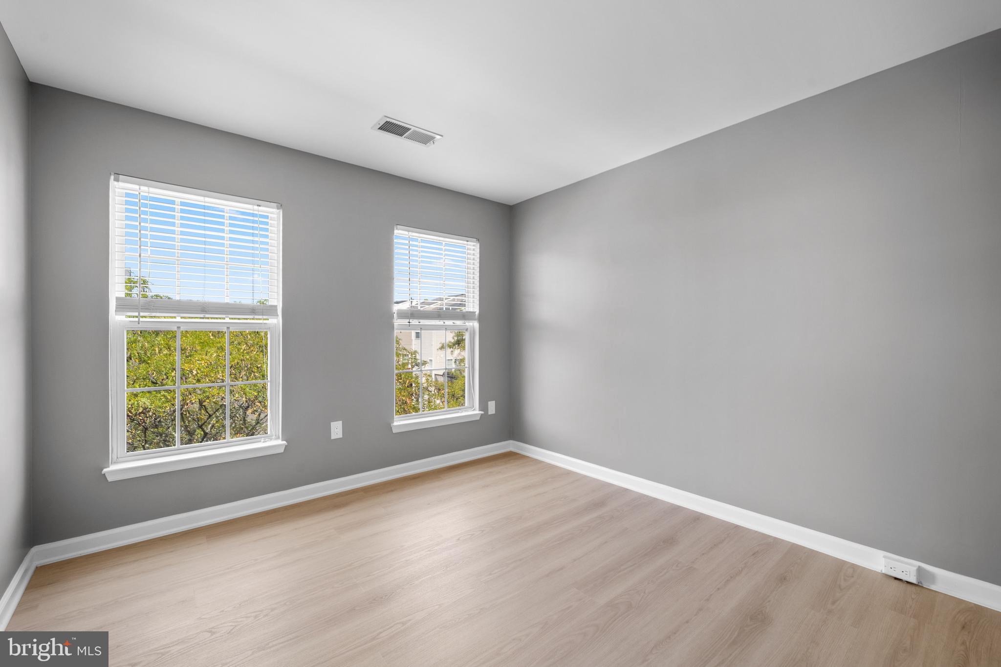 SOUTH RIDING - Residential Lease